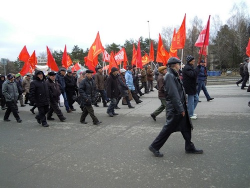 демонстрация Набережные Челны Коммунисты России